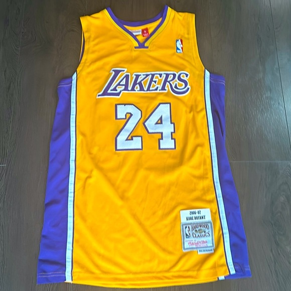 Lakers jersey Kobe Bryant 2006-2007 - Picture 1 of 3